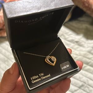 Heart necklace 1/20 Ct